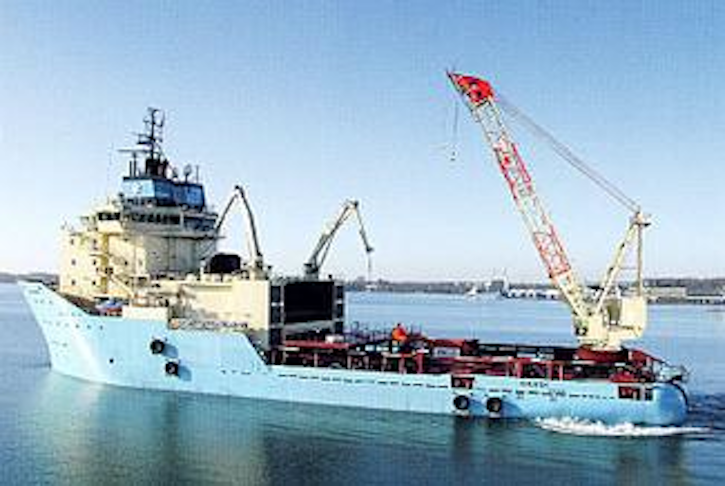 Multirole newbuilding to perform deepwater lifts and mooring