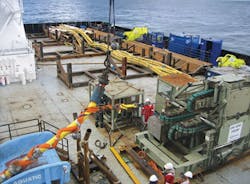 1608offbibb P02 1608offbibb P02