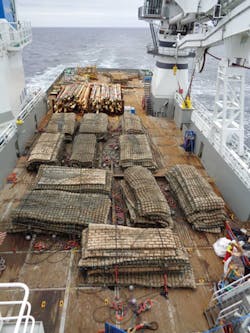 1608offbibb P03 1608offbibb P03