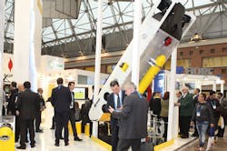 1611offomc P02 1611offomc P02