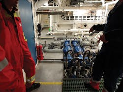 1810offdpdn P03 1810offdpdn P03