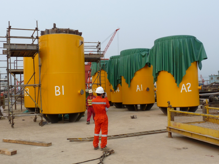 Trelleborg's leg mating units for China floatover project