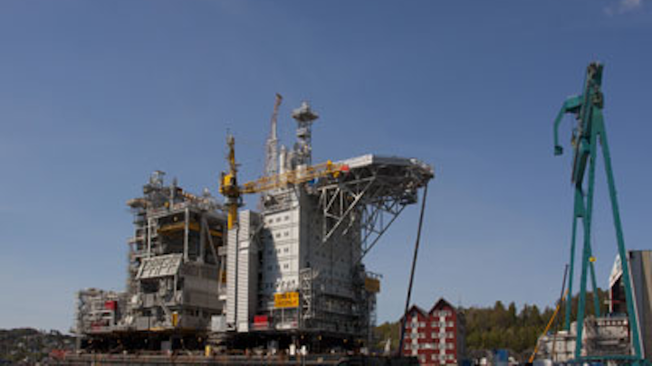 ConocoPhillips Skandinavia’s new Eldfisk 2/7 S production platform topsides