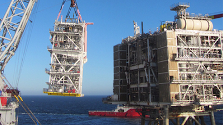 Alder topsides module heavy lift onto Britannia BLP.