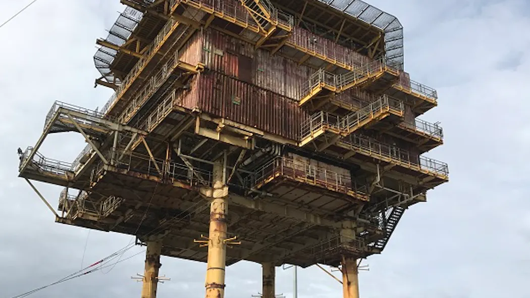 Shell Leman Compression Platform Boskalis brings defunct North Sea Leman platform to Great Yarmouth ...