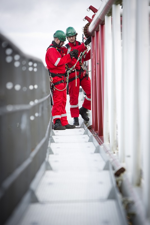 Sparrows Group and SPIE seal first joint cranes contract in the Congo for Total