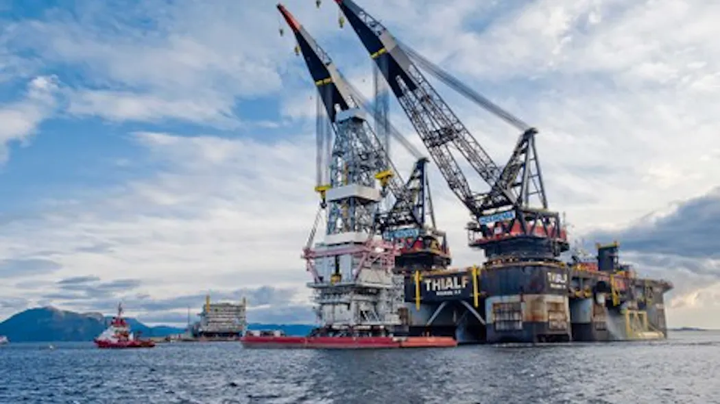 Drilling Module Thialf connects Sverdrup drilling modules | Offshore