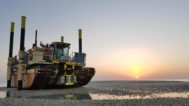 Amphibious buggy at the Hail field