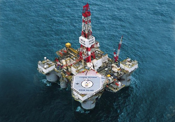Diamond Offshore’s semisubmersible drilling rig Ocean Valiant