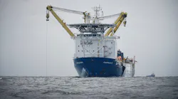 Fairplayer, Jumbo's DP-2 heavy-lift crane vessel