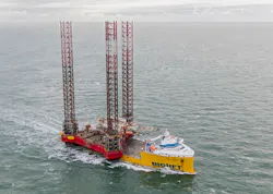BigLift Barentsz transporting a jackup