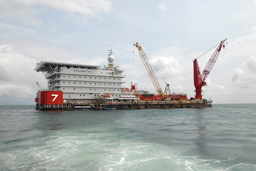The pipelay barge Seven Antares