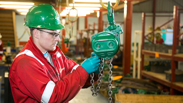 Sparrows has formed a new rigging loft management workshop at its Qatar site with investment in new machinery and other office equipment.