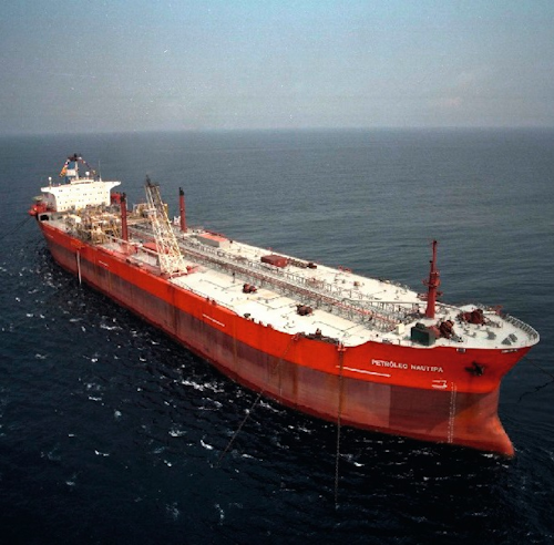 Keppel Shipyard converted a 132,500-dwt tanker into the FPSO Petróleo Nautipa in 2002.