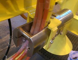 The emergency disconnect tool can cut hydraulic and electrical flying leads and mixed material bundles in umbilicals, hoses and cables such as multiple fluid transfer lines, steel tension member, fiber rope, reinforced hoses, and electrical conductors.