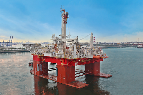 The semisubmersible well intervention rig Q7000 is suitable for deepwater operations globally.