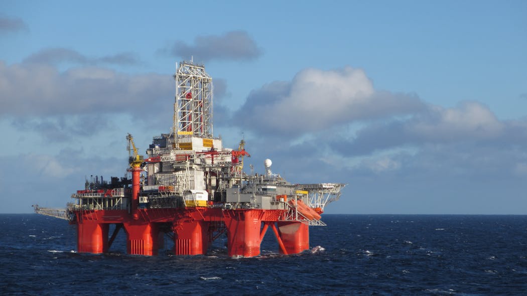 Transocean has deployed what it claims is the world&rsquo;s first hybrid energy storage system aboard the Transocean Spitsbergen.