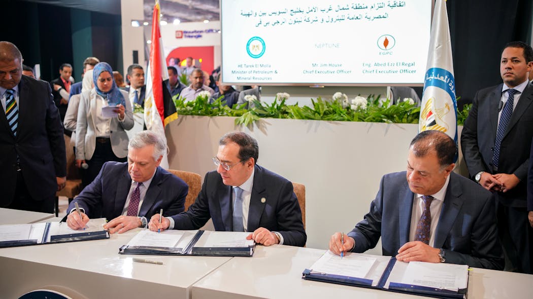 Left to right: Neptune Energy CEO Jim House, Minister of Petroleum and Mineral Resources, His Excellency Eng. Tarek El Molla, and EGPC CEO Abed Ezz El Regal.