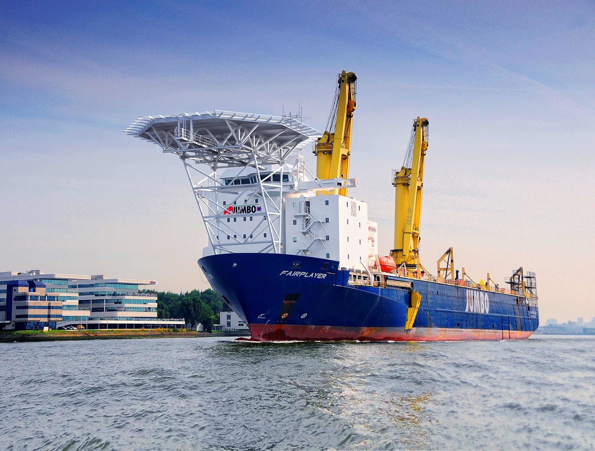 Jumbo commissioned KENC to perform engineering and FEM calculations to prepare its heavy-lift crane vessel Fairplayer for an FPSO installation offshore Brazil.