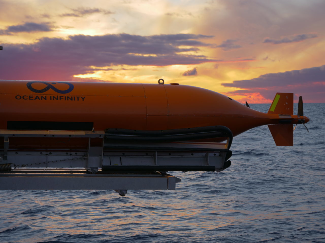 The survey off Angola involved simultaneous operations of autonomous underwater vehicles with geotechnical and seismic equipment.