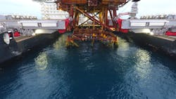 04 Fast Lift Of The Alpha Topsides 02 04 Fast Lift Of The Alpha Topsides 02