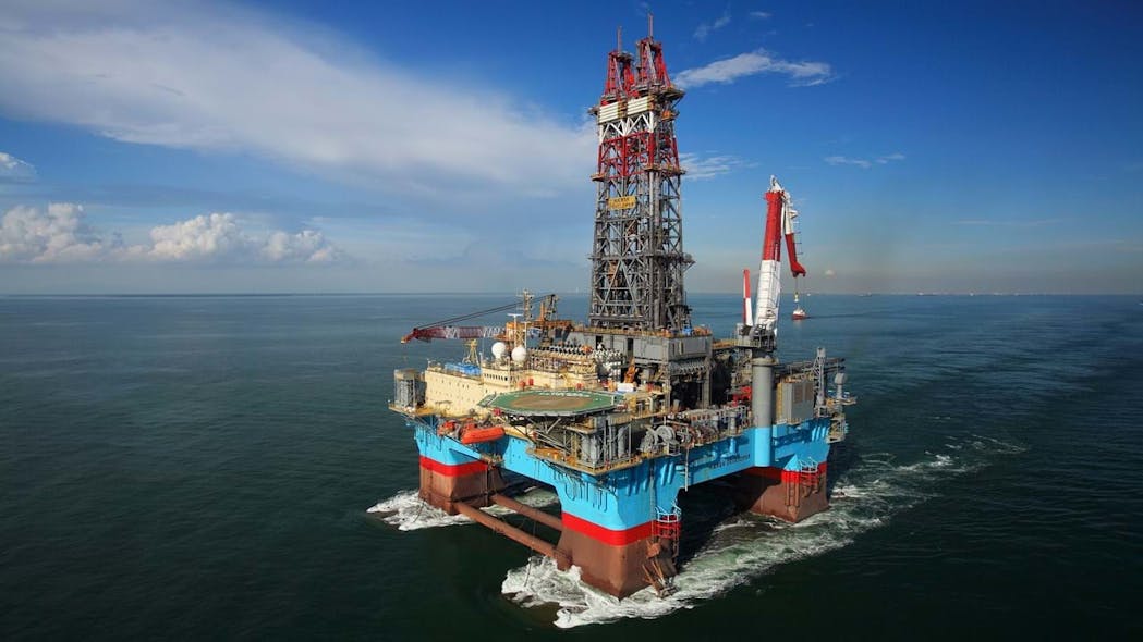 The semisubmersible drilling rig M&aelig;rsk Developer)