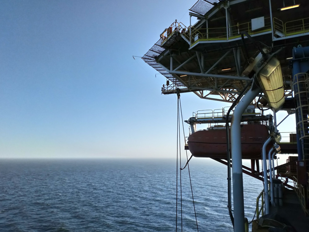 Remote Deadweight 124 5f491f3d2bcf6