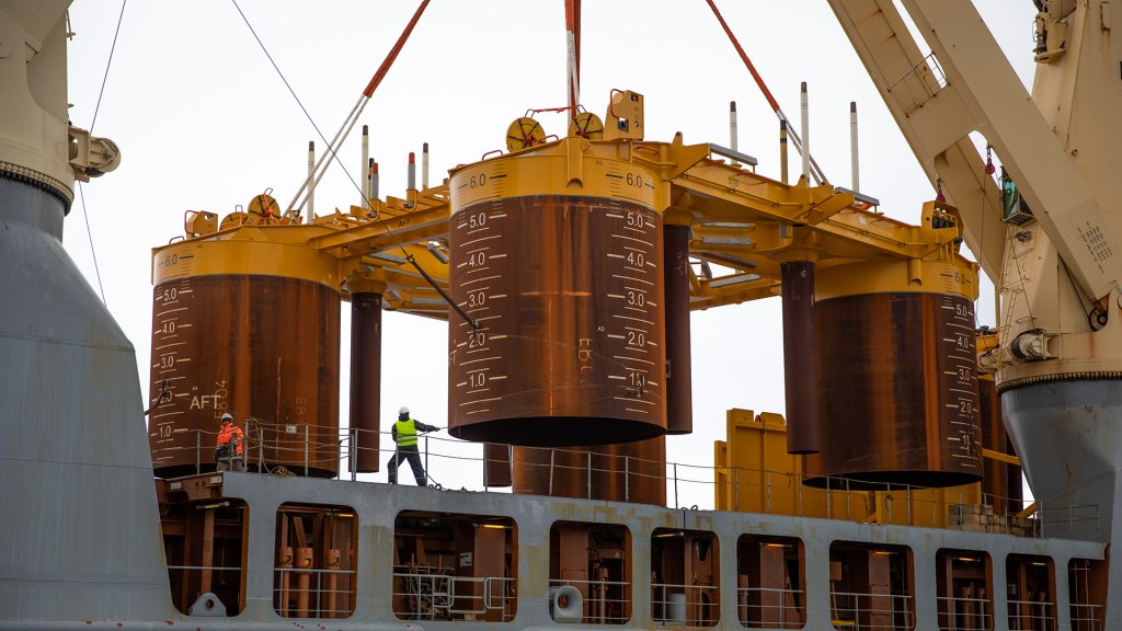 SAL Trina offloading Johan Castberg subsea templates at Polarbase, Hammerfest, on May 4, 2020.