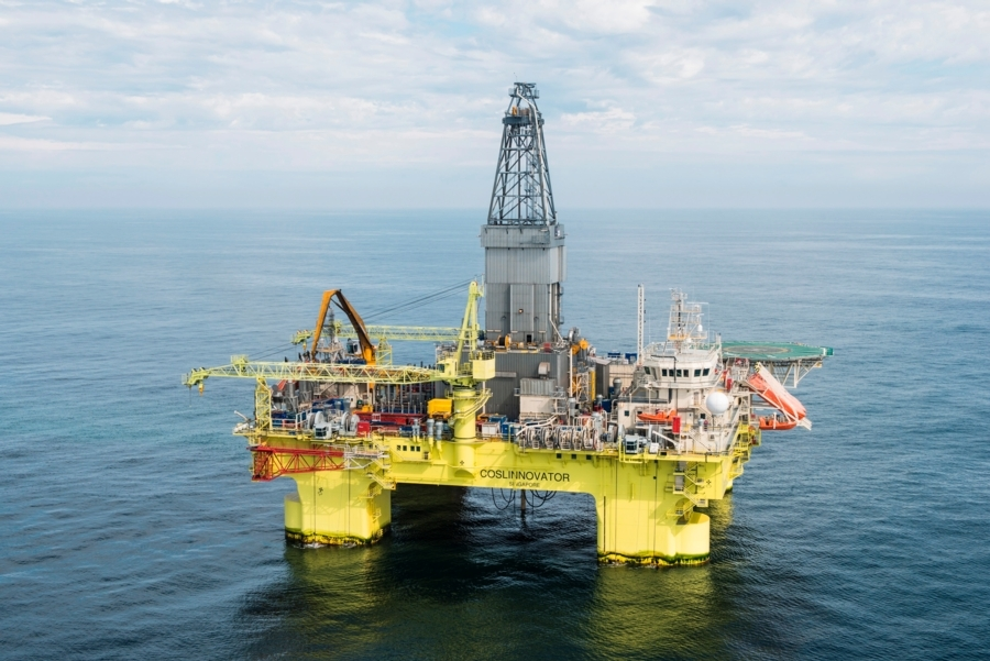 The semisubmersible drilling rig COSLInnovator.