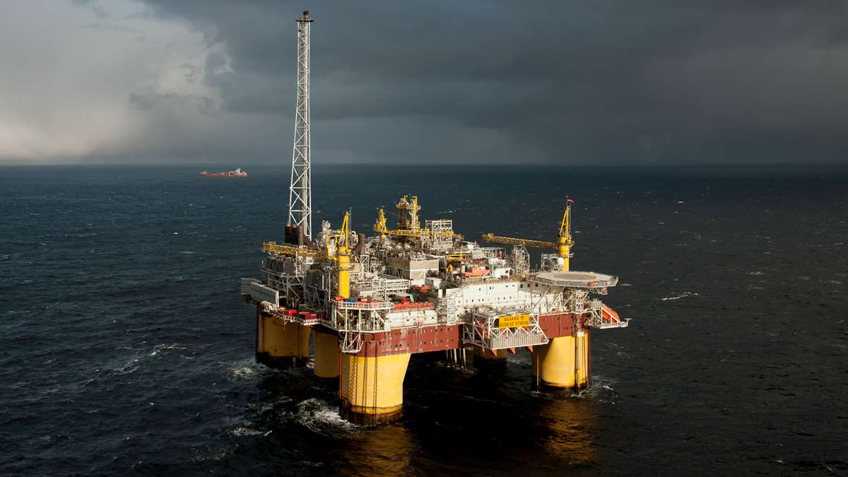 The &angst;sgard B is a semisubmersible gas-processing platform.