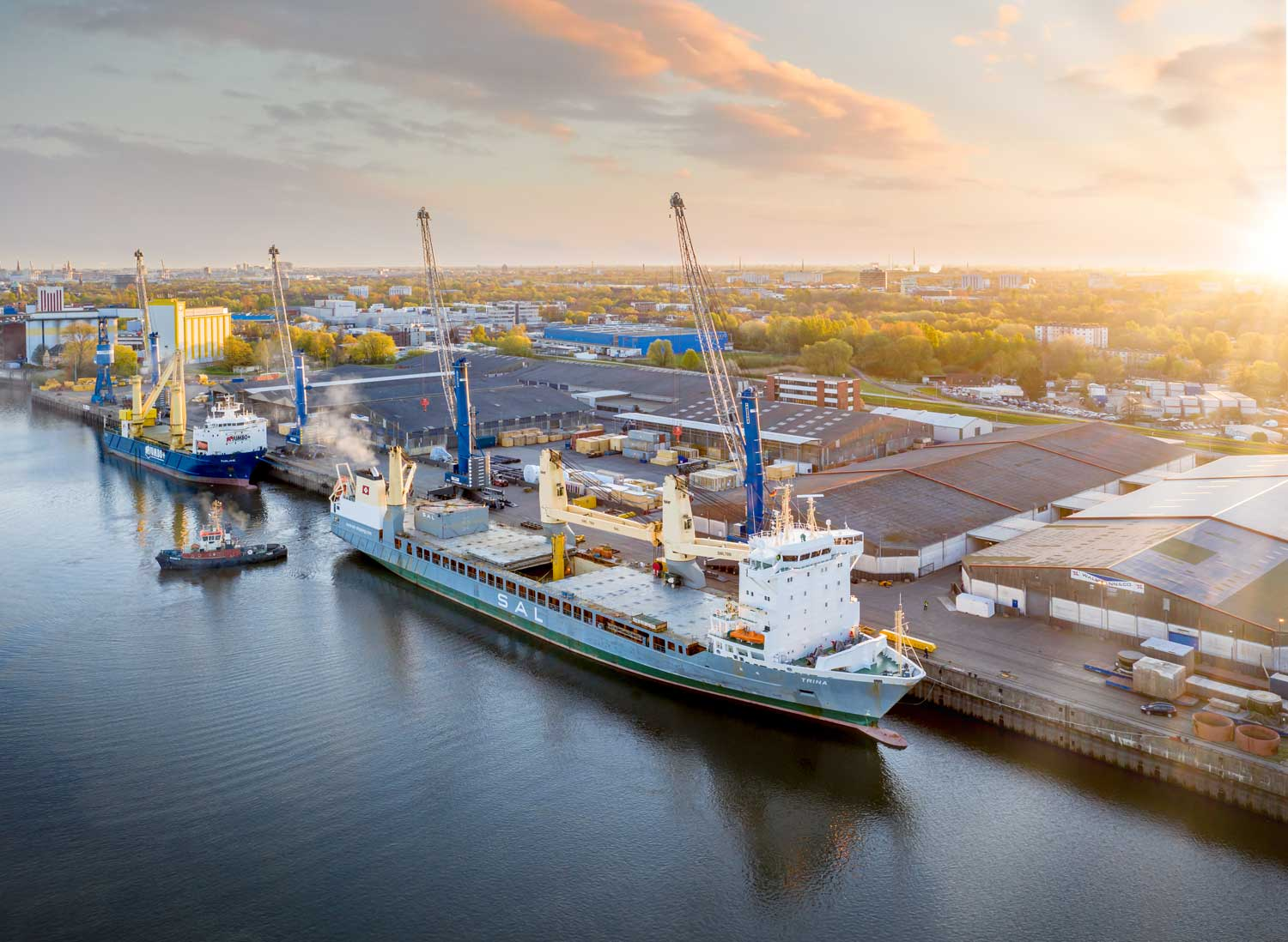 SAL&rsquo;s heavy-lift vessel Trina and Jumbo&rsquo;s Fairlane.