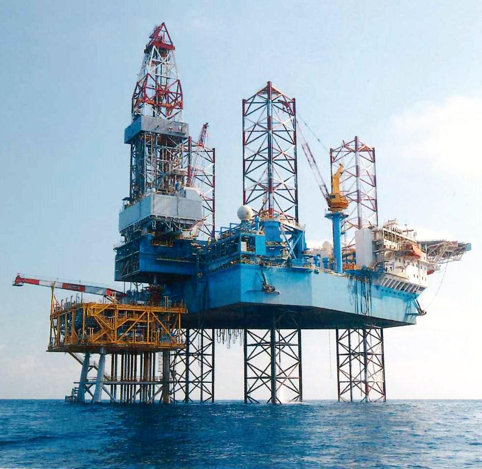 The jackup Hakuryu-10.