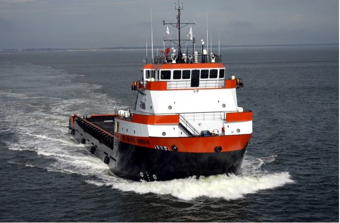 The HOS Silver Arrow.