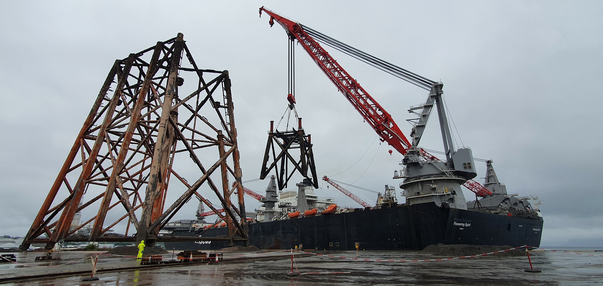 Valhall QP jacket load-in at the field location in the southern Norwegian North Sea.