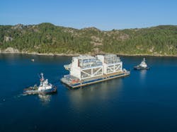 Two large modules for the Johan Castberg FPSO leaving Aker Solutions in Egersund heading for Stord. Two large modules for the Johan Castberg FPSO leaving Aker Solutions in Egersund heading for Stord.