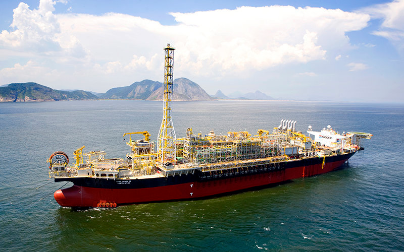 The FPSO Cidade de Santos MV20 is deployed in the Urugu&aacute; field and gathers production from the Tamba&uacute; field.
