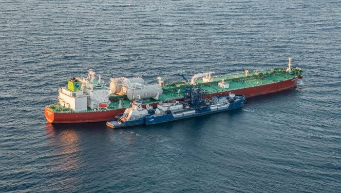 The bunker barge Q-LNG 4000 transferred 600 metric tons of marine LNG onto the tanker Pacific Ruby.
