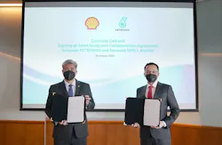 Adif Zulkifli (left), Petronas executive vice president and CEO of Upstream and Ivan Tan (right), Shell Malaysia chairman and senior vice president of Upstream Malaysia.