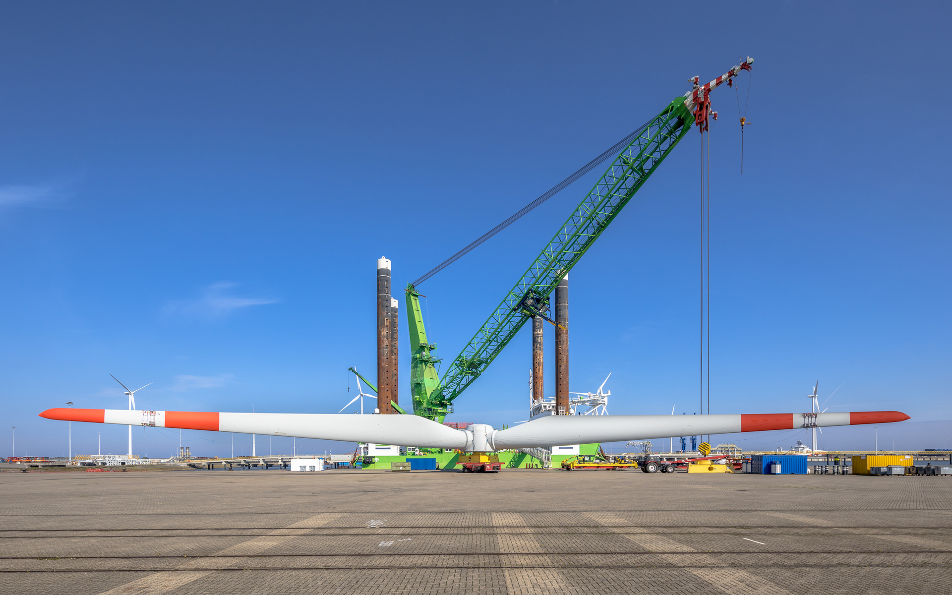 Offshore Wind Port Dreamstime M 112622971 6220f850aebf7