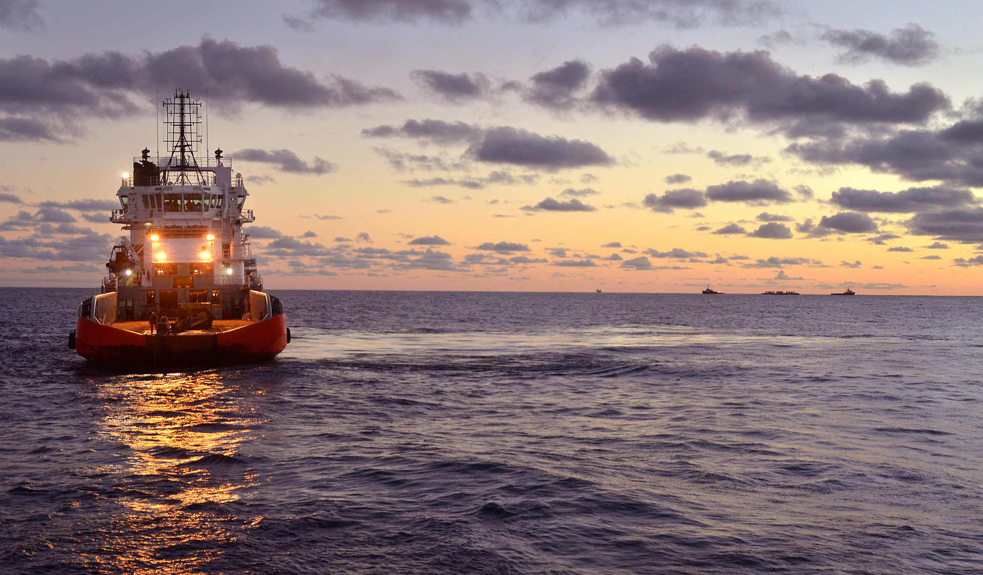 Esso Invites Bids For Heavy-lift Removals Offshore Southeast Australia ...