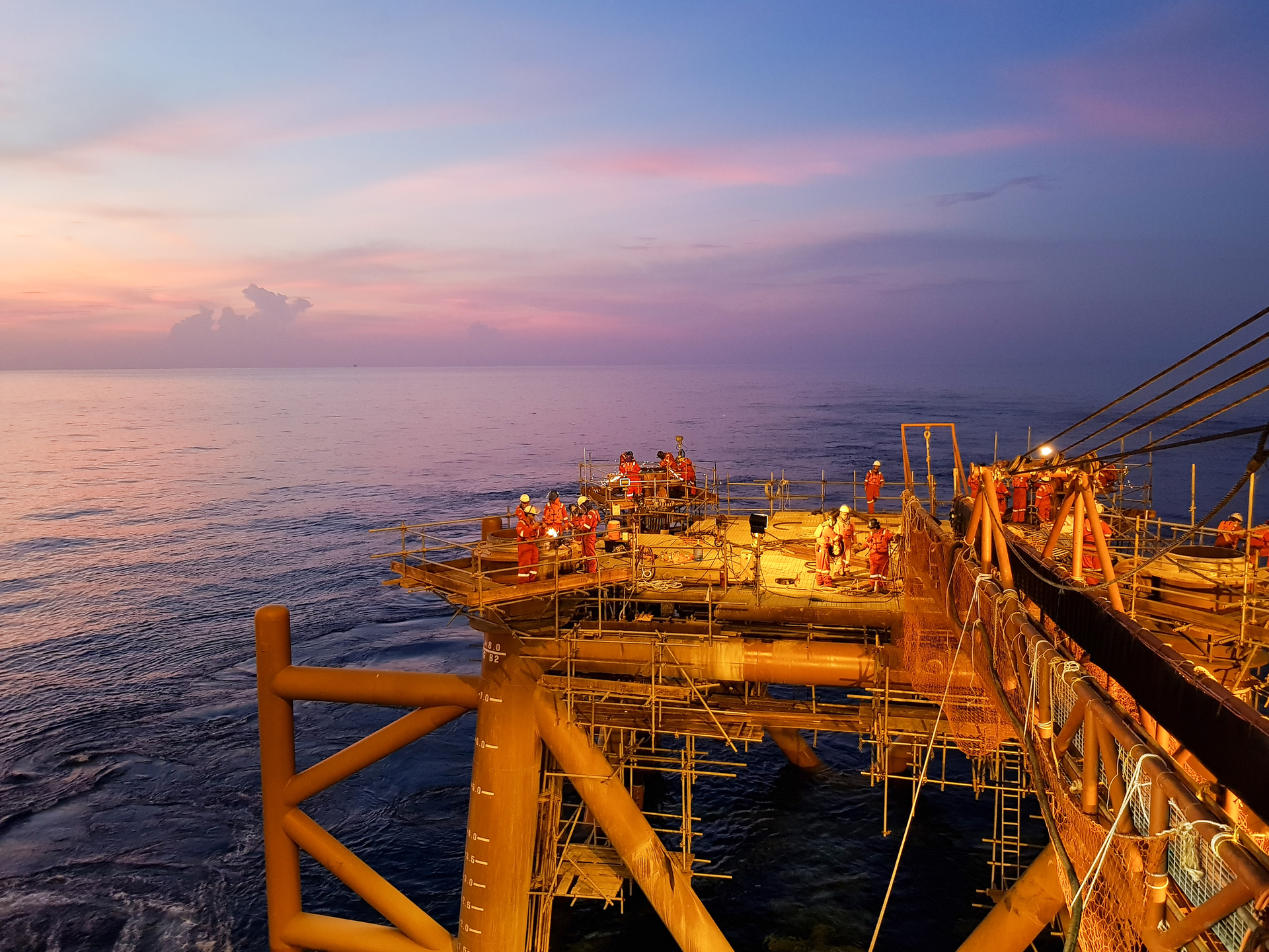 Another Day In The Offshore Oilfield Dreamstime M 112141315 62589f91ce76e