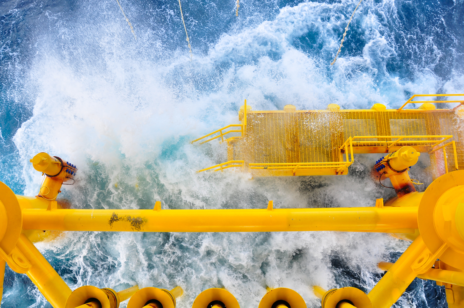 Offshore Platform Rough Weather Dreamstime M 48051506 62508260ebe73