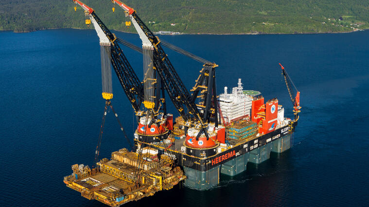 08 06 Dunlin Topside Removal 11 62b3bb5e4a2dd