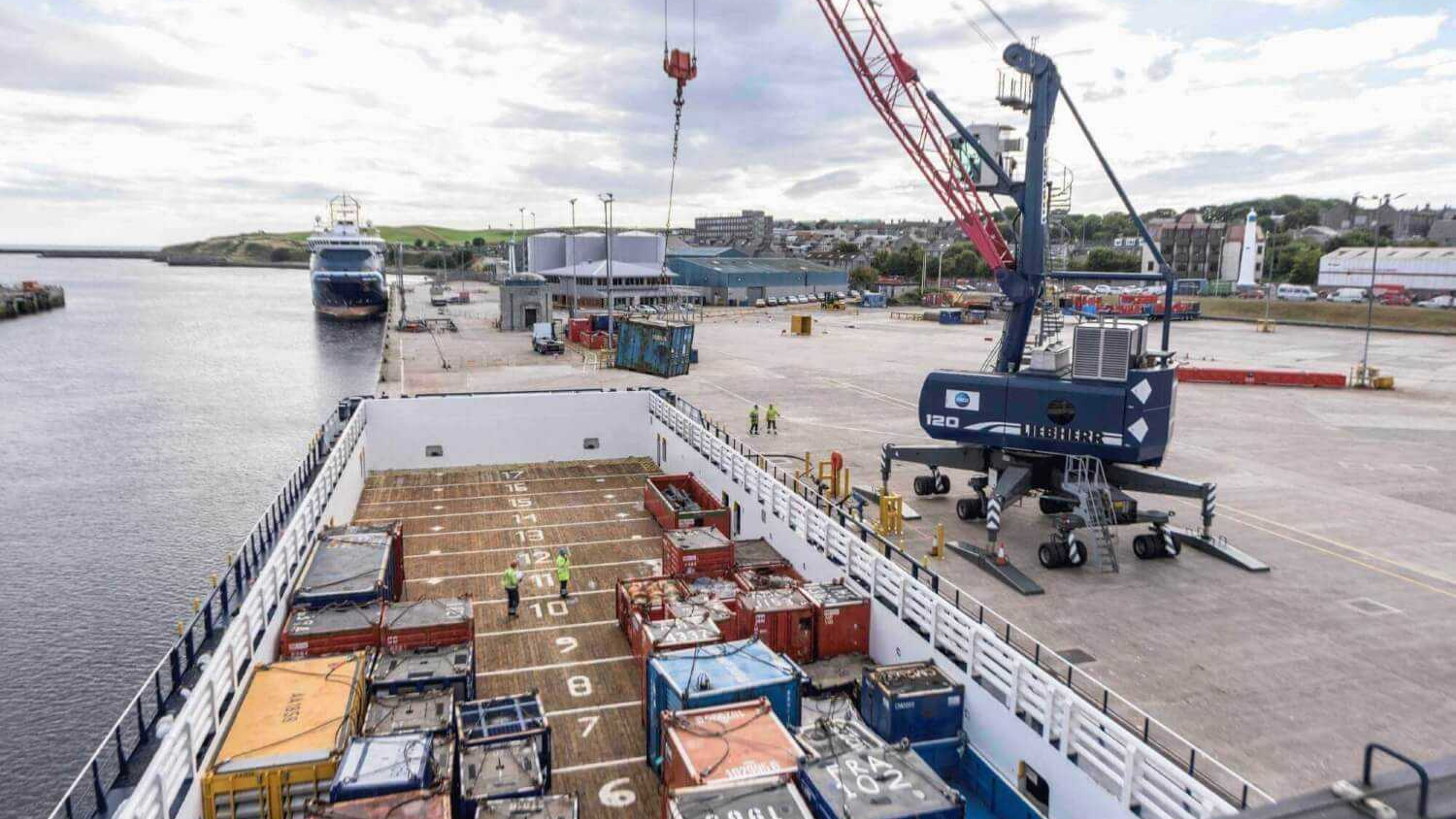 ASCO provides logistics and materials management to the global oil and gas industry working with the majority of integrated international oil companies, E&P companies and major contractors.