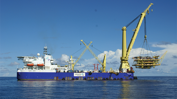 Sapura 3000 is an ABS DP2 self-propelled heavy-lift pipelaying vessel equipped with a 3,000-short-tonnes revolving mast crane.