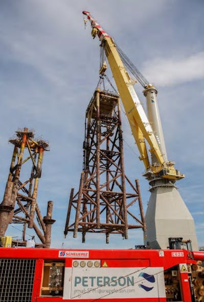 This large Southern North Sea decommissioning project, which included direct load in via HLV, took place in Great Yarmouth. This project entailed 30 months of planning, 17,000 Peterson engineering hours, more than 10,000 Peterson manhours during operations, nine subcontractors and zero Peterson LTIs.