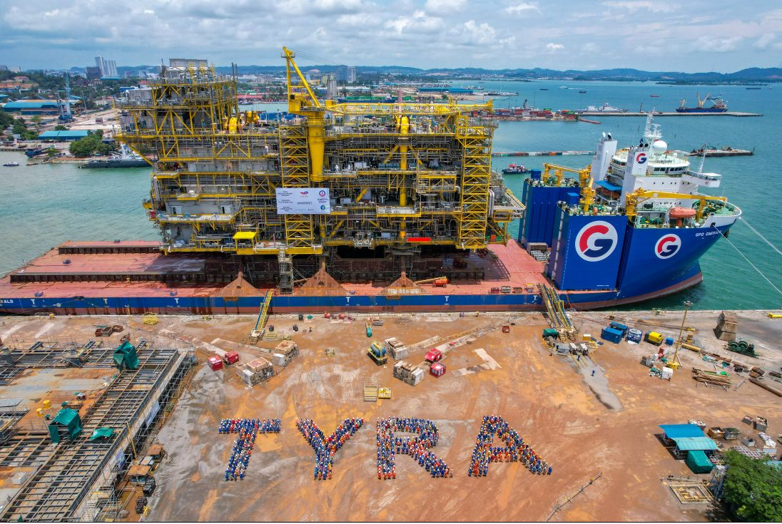 Final Topsides Structure Sailing To North Sea Tyra II Gas Complex ...