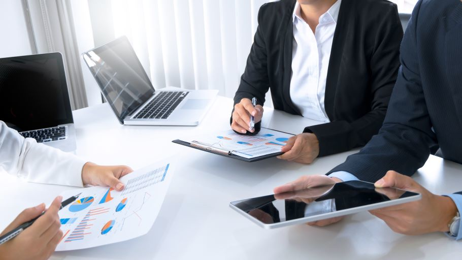 Analytics 63600fa7a8c73