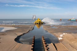 De Ontvangstkuip Op Het Strand Van Heemskerk Wijk Aan Zee Van Waaruit De Moonfish De Elektriciteitskabel Begraaft Fotograaf Jorrit 't Hoen De Ontvangstkuip Op Het Strand Van Heemskerk Wijk Aan Zee Van Waaruit De Moonfish De Elektriciteitskabel Begraaft Fotograaf Jorrit 't Hoen