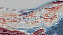 This FWI model difference is co-rendered on a cross-line section, highlighting the high level of detail and geological conformity captured by PGS’ FWI algorithm.
